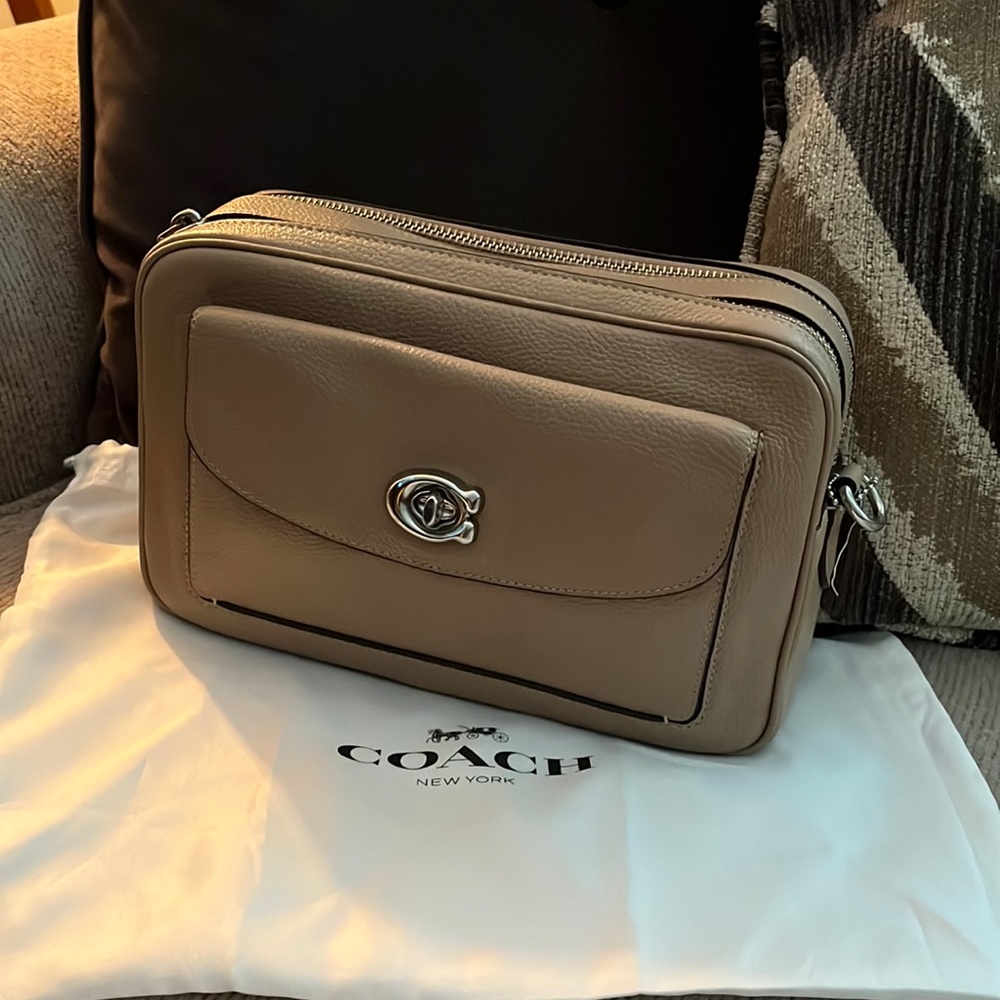 Coach Cassie Camera Double zip shoulder bag. Rare